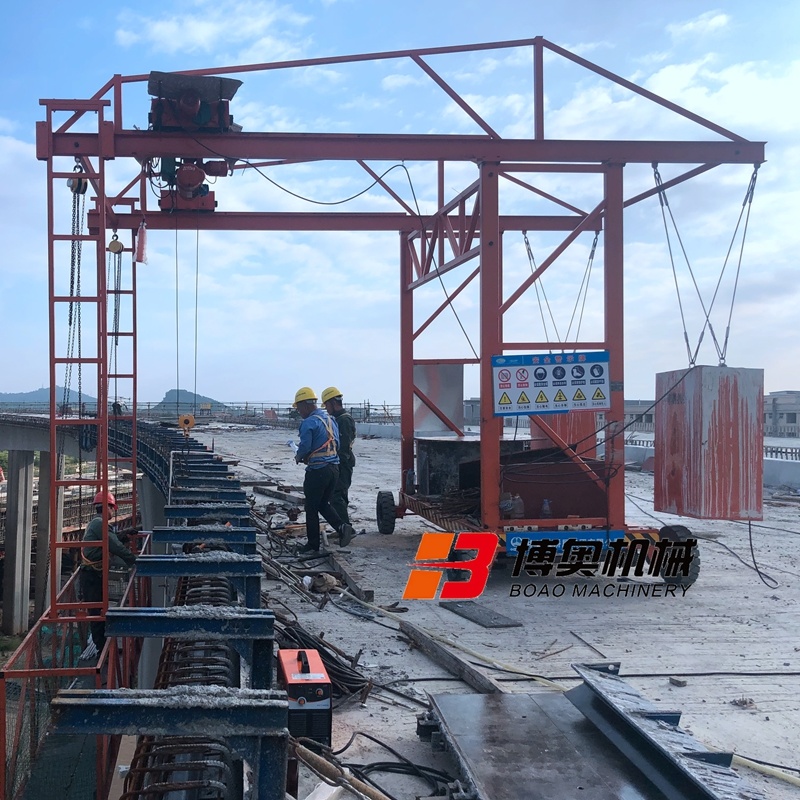 新型橋梁防撞(zhuang)牆模闆施工台(tai)車