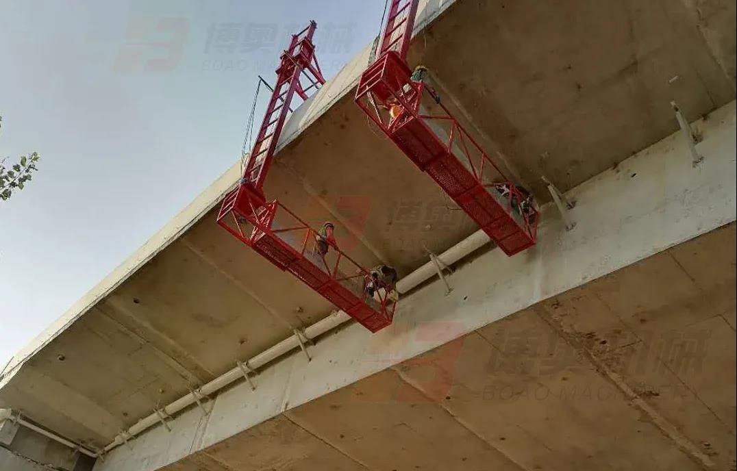 高架(jià)橋集中橋(qiao)梁排水管(guan)安裝設備(bei)