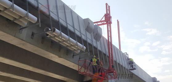 橋梁排水管安(an)裝車調試