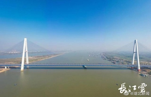 “最寬(kuan)長江大(dà)橋”——武漢(han)青山長(zhang)江大橋(qiao)通車