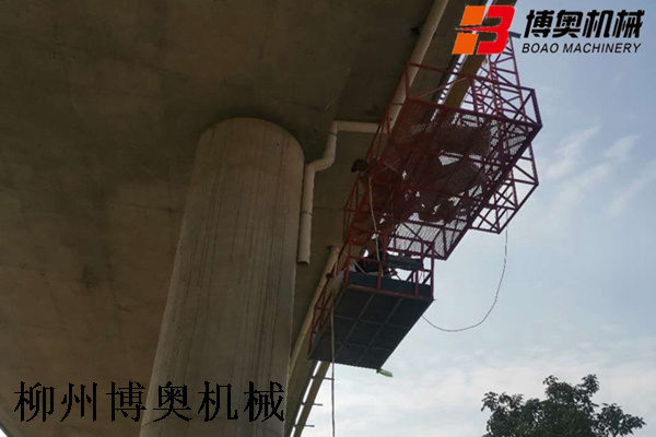 橋梁PVC排水(shui)管安裝設(she)備現場圖(tu)片