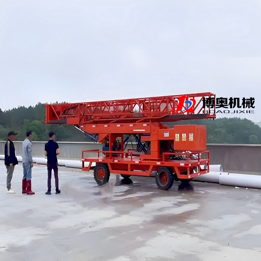 M60可(ke)跨越防(fang)抛網的(de)液壓橋(qiao)梁排水(shuǐ)管側邊(bian)安裝設(she)備_檢修(xiū)車