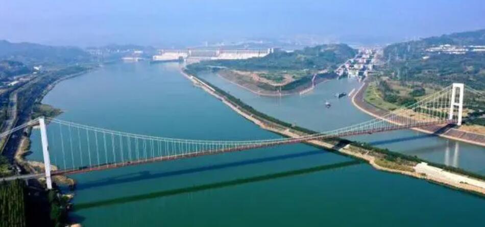 “神州(zhou)第一跨(kua)”三峽工(gong)程西陵(líng)長江大(da)橋全橋(qiáo)吊索更(geng)換完成(chéng)