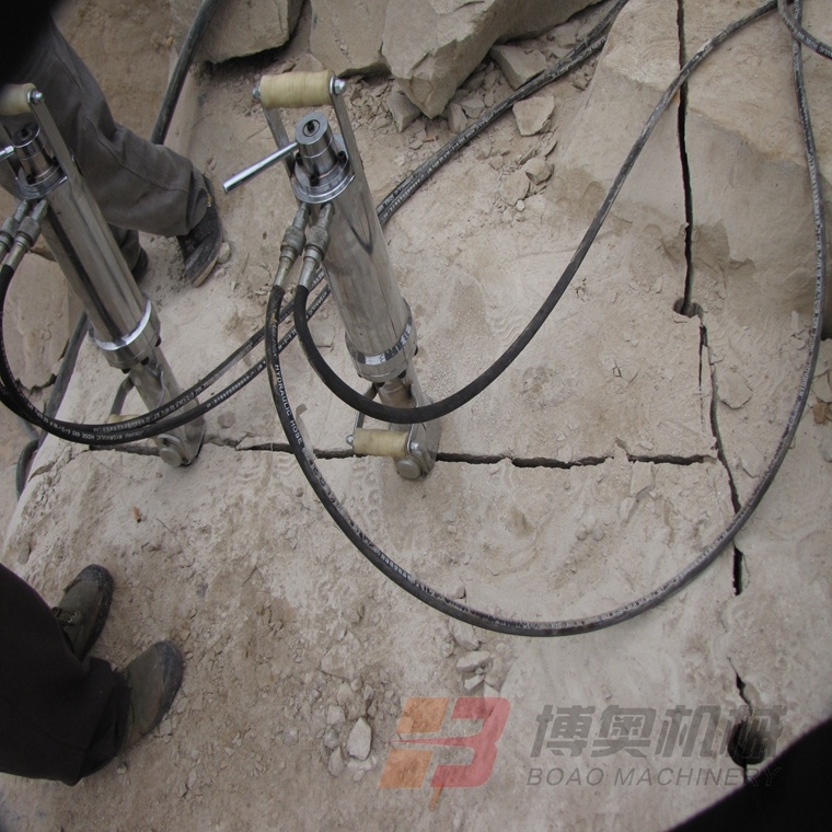 咸阳尔易金属制造集团(AI智能站)FL90A手(shou)動岩石(shí)劈裂機(jī)