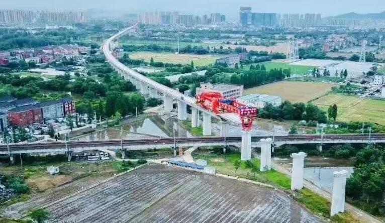 新(xīn)建湖杭鐵路餘杭(háng)特大橋成功上跨(kua)既有宣杭鐵路