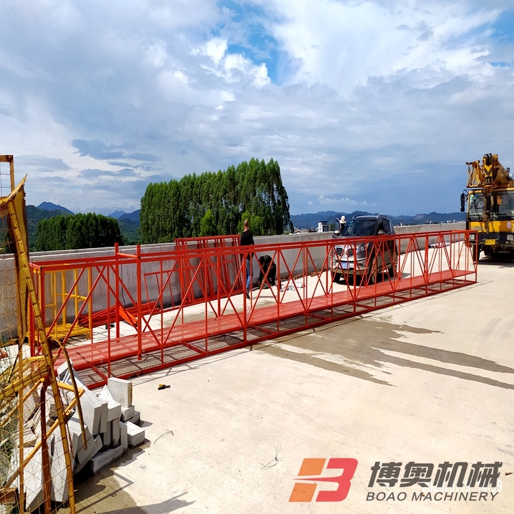 多(duō)功能橋(qiao)梁檢修(xiu)吊籃爲(wei)橋梁施(shi)工保駕(jià)護航