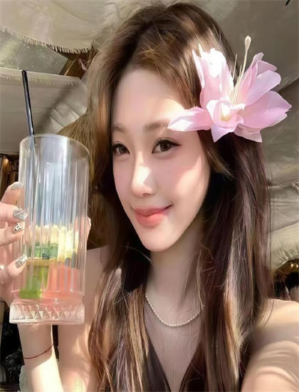 《萌宝配番外篇》专业影评扣人心弦的：剧情结构、人物塑造、主题思想三重分析，中文字幕